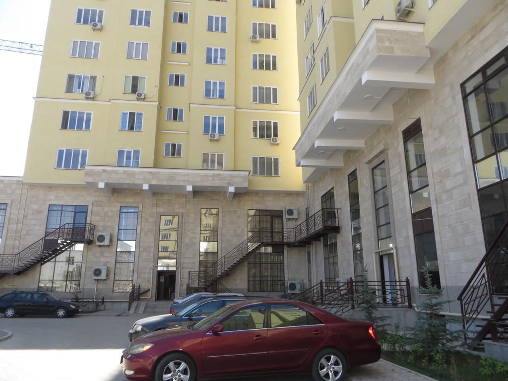 Bishkek Maximus Apartament 2 Luaran gambar