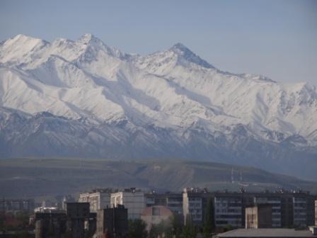 Bishkek Maximus Apartament 2 Luaran gambar