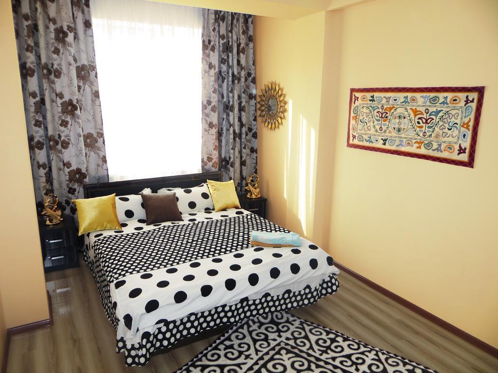 Bishkek Maximus Apartament 2 Luaran gambar